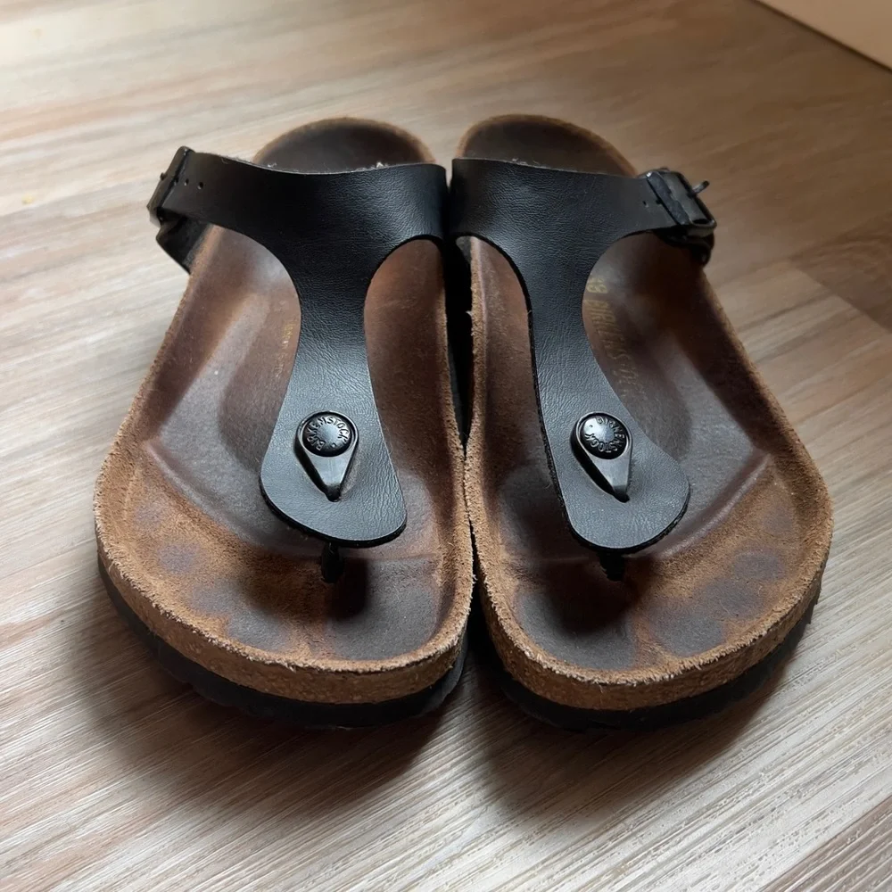 Birkenstock Gizeh Sandals Size 38 (US 7- 7.5) – black leather Thong Sandals - Picture 2 of 9